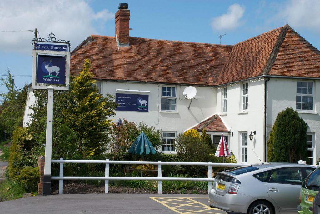 The White Hart Inn Ньюбери Экстерьер фото